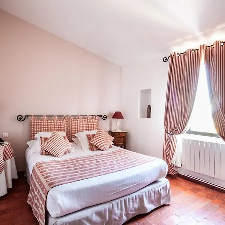 Hotel Le Clos Du Buis 3*