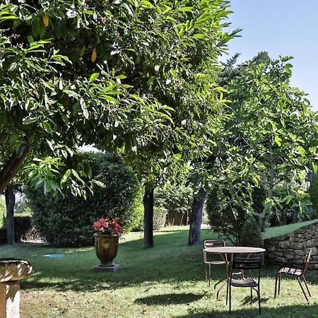 Le Clos Du Buis 3* Bonnieux