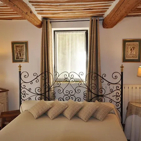 Le Clos Du Buis Hotel