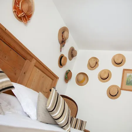 Le Clos Du Buis 3* Bonnieux