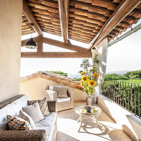 Hotel Le Clos Du Buis 3*