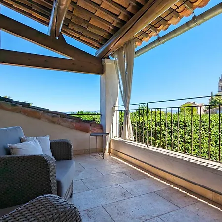 Hotel Le Clos Du Buis 3*