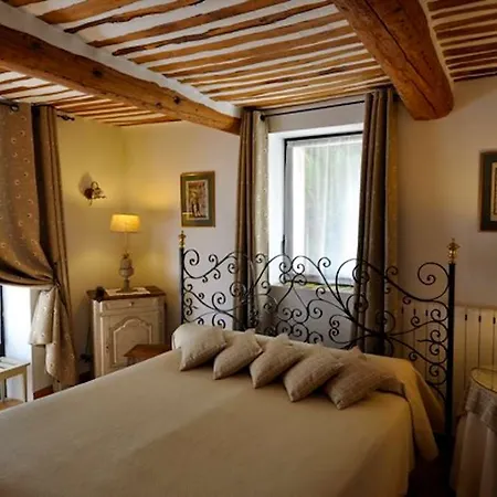 Hotel Le Clos Du Buis 3*